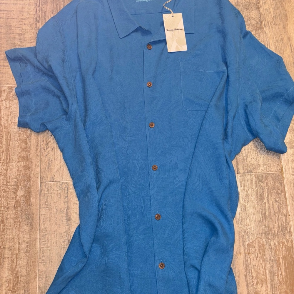Men’s NWT Tommy Bahama - Beachy sea blue / button down shirt - size 4XLT